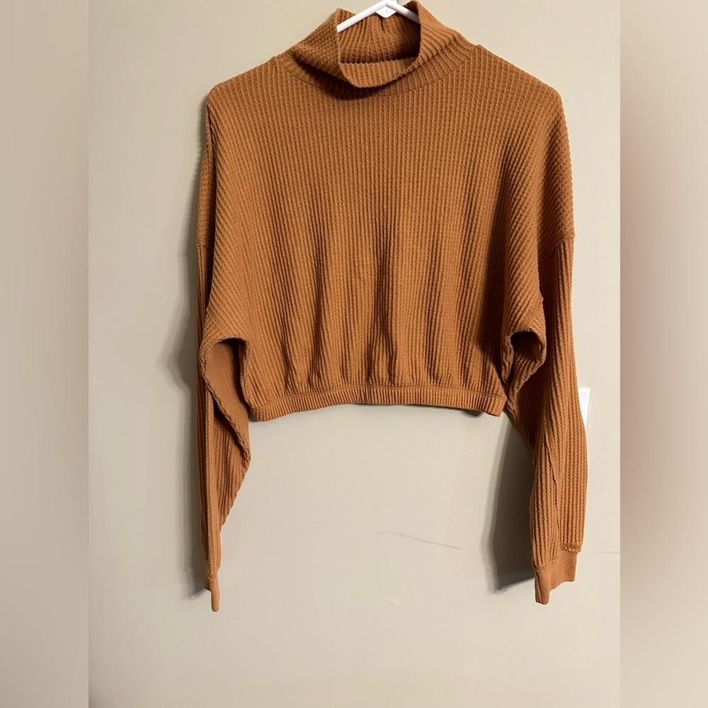 Aeropostale size M waffle top, burnt orange color